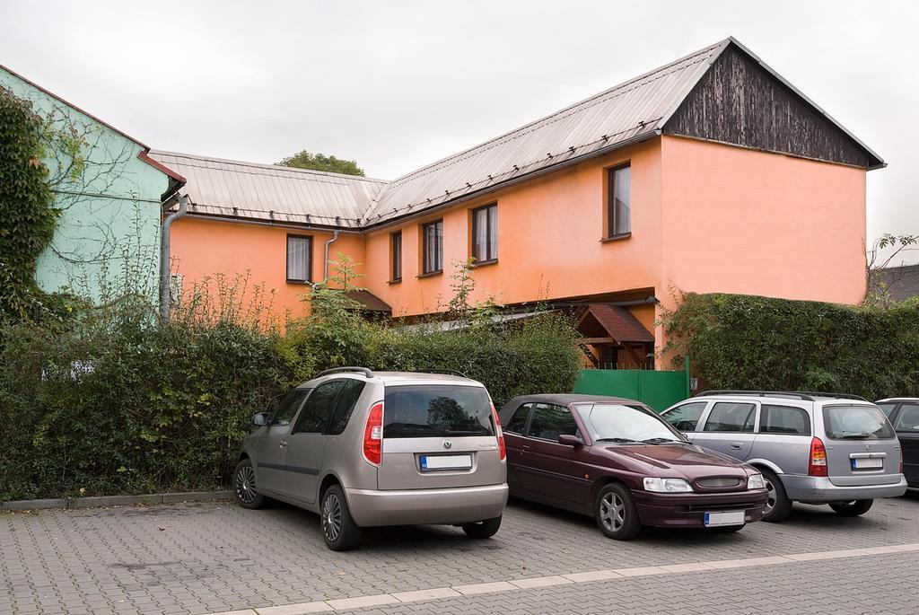 Penzion Ostrava-Levne Ubytovani Extérieur photo
